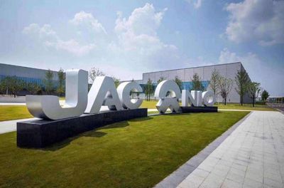 新舊勢力聯(lián)手，新造車勢力抱團傳統(tǒng)車企大腿管用嗎？